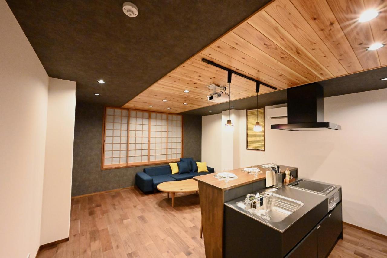 Manabi-Stay Takayama Sakura: Traditional Town Retreat with Artificial Onsen Exterior photo